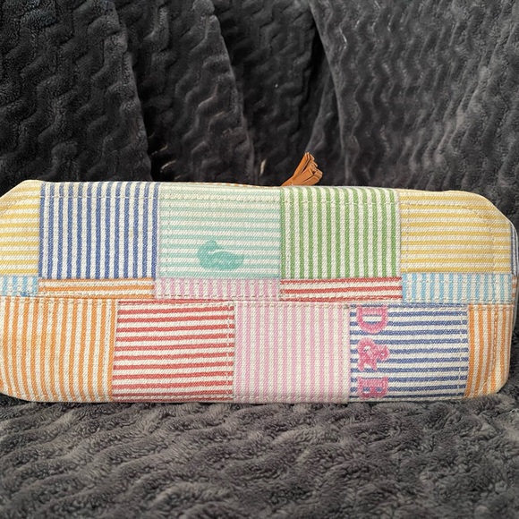 Dooney and Bourke - Picture 6 of 8